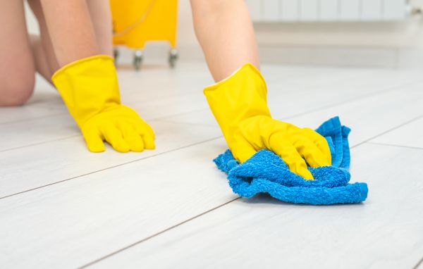 Laminate Floor Cleaning